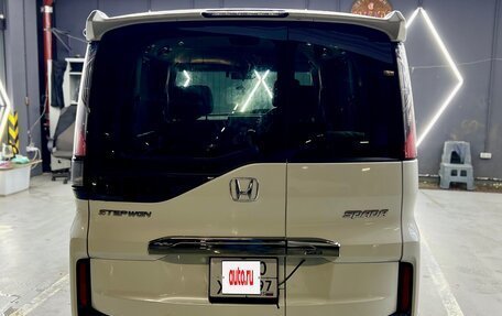 Honda Stepwgn IV, 2019 год, 2 670 000 рублей, 7 фотография