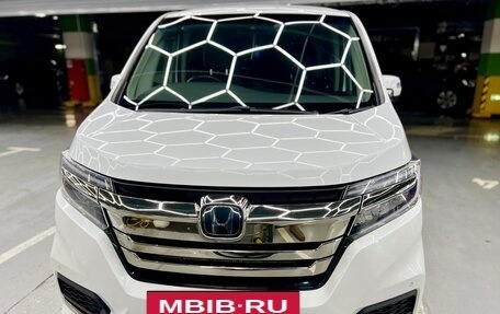 Honda Stepwgn IV, 2019 год, 2 670 000 рублей, 13 фотография