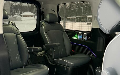 Hyundai Staria, 2022 год, 6 000 000 рублей, 5 фотография