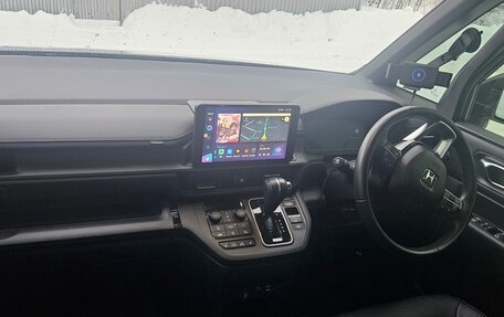 Honda Stepwgn, 2024 год, 3 750 000 рублей, 5 фотография