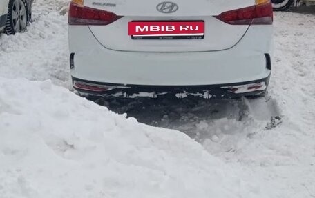 Hyundai Solaris II рестайлинг, 2017 год, 620 000 рублей, 3 фотография