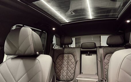 BMW X5, 2023 год, 14 000 000 рублей, 28 фотография