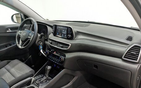 Hyundai Tucson III, 2019 год, 2 350 000 рублей, 17 фотография