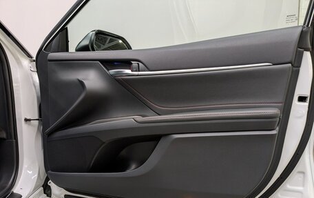 Toyota Camry, 2021 год, 4 095 000 рублей, 21 фотография