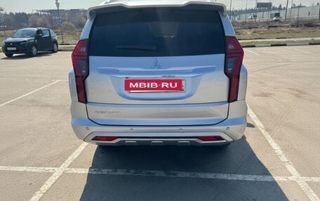 Mitsubishi Pajero Sport III рестайлинг, 2022 год, 3 990 000 рублей, 2 фотография