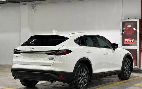 Mazda CX-4, 2022 год, 2 400 000 рублей, 5 фотография