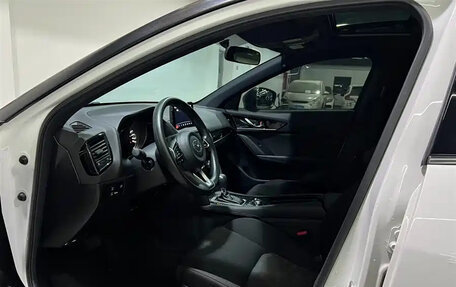 Mazda CX-4, 2022 год, 2 400 000 рублей, 8 фотография