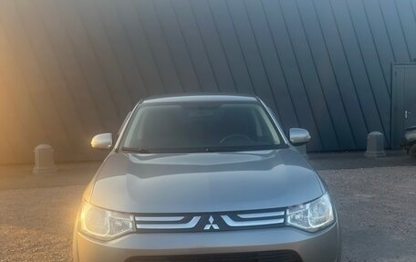 Mitsubishi Outlander III рестайлинг 3, 2012 год, 1 190 000 рублей, 1 фотография