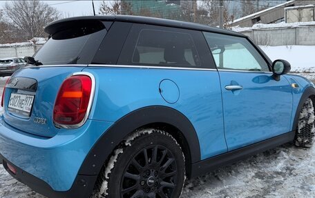 MINI Hatch, 2018 год, 1 750 000 рублей, 4 фотография