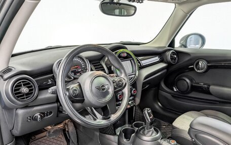 MINI Hatch, 2018 год, 1 750 000 рублей, 11 фотография