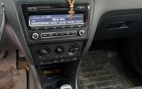 Skoda Rapid I, 2014 год, 700 000 рублей, 6 фотография