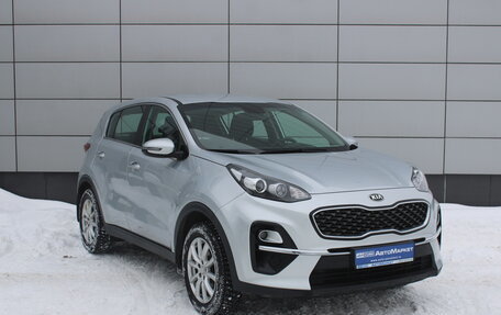 KIA Sportage IV рестайлинг, 2020 год, 2 376 000 рублей, 3 фотография