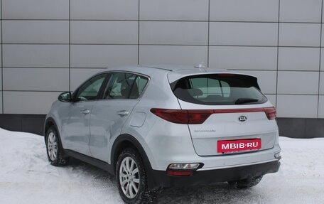 KIA Sportage IV рестайлинг, 2020 год, 2 376 000 рублей, 8 фотография