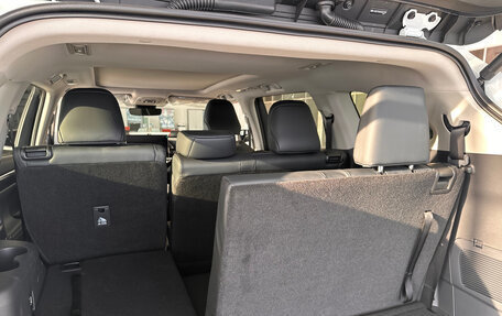 Toyota Highlander, 2025 год, 7 750 000 рублей, 14 фотография