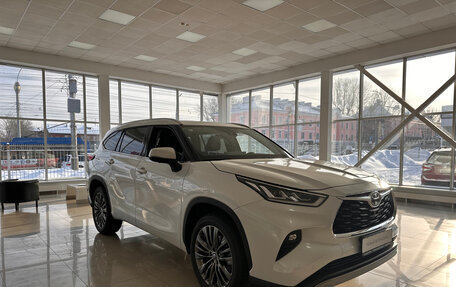 Toyota Highlander, 2025 год, 7 750 000 рублей, 3 фотография