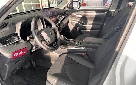 Toyota Highlander, 2025 год, 7 750 000 рублей, 9 фотография