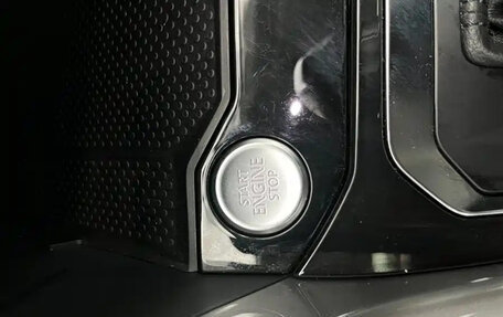 Volkswagen T-Roc I, 2023 год, 2 130 000 рублей, 13 фотография