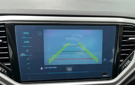 Volkswagen T-Roc I, 2023 год, 2 130 000 рублей, 14 фотография