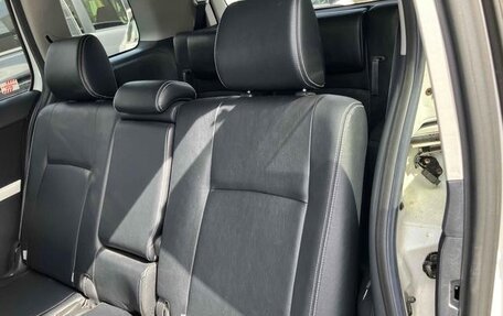 Toyota ISis I, 2013 год, 1 044 000 рублей, 16 фотография