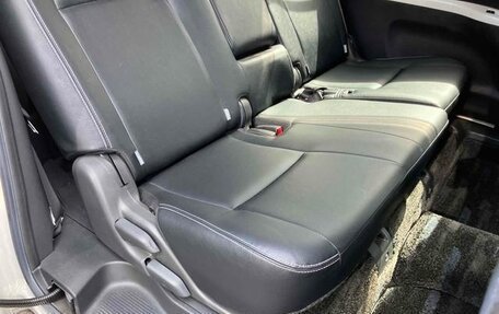 Toyota ISis I, 2013 год, 1 044 000 рублей, 21 фотография