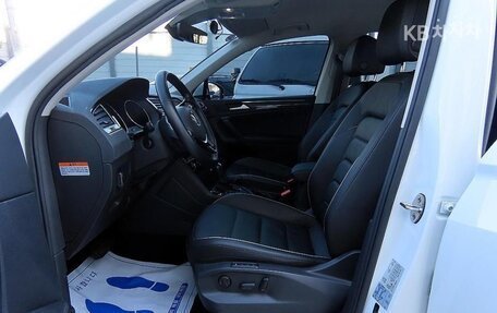 Volkswagen Tiguan II, 2020 год, 2 650 000 рублей, 5 фотография