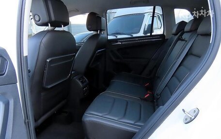 Volkswagen Tiguan II, 2020 год, 2 650 000 рублей, 6 фотография