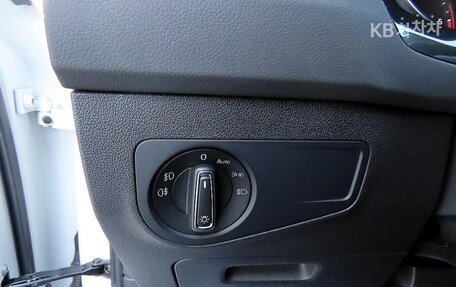 Volkswagen Tiguan II, 2020 год, 2 650 000 рублей, 12 фотография