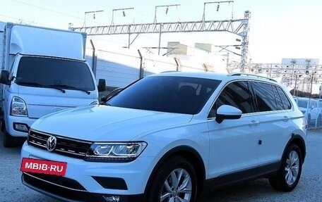 Volkswagen Tiguan II, 2020 год, 2 650 000 рублей, 2 фотография