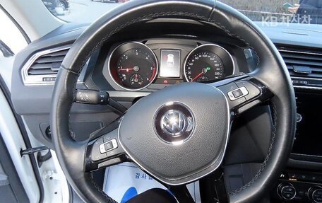 Volkswagen Tiguan II, 2020 год, 2 650 000 рублей, 8 фотография