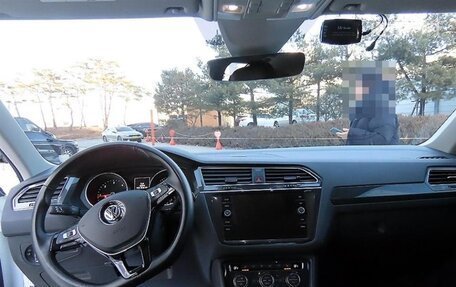 Volkswagen Tiguan II, 2020 год, 2 650 000 рублей, 7 фотография