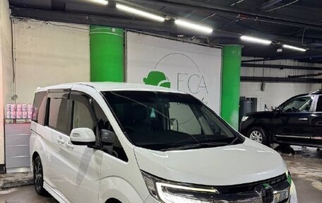 Honda Stepwgn IV, 2021 год, 2 350 000 рублей, 3 фотография