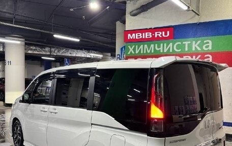 Honda Stepwgn IV, 2021 год, 2 350 000 рублей, 5 фотография