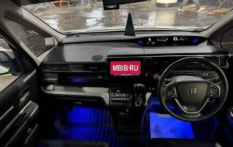 Honda Stepwgn IV, 2021 год, 2 350 000 рублей, 10 фотография