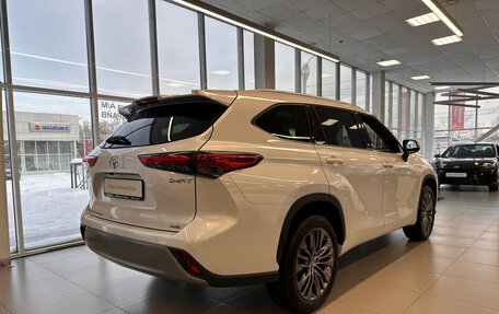 Toyota Highlander, 2025 год, 7 350 000 рублей, 2 фотография