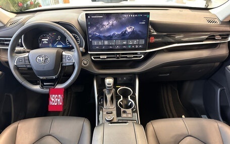 Toyota Highlander, 2025 год, 7 350 000 рублей, 8 фотография