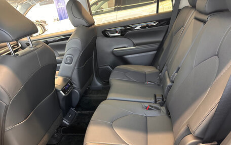 Toyota Highlander, 2025 год, 7 350 000 рублей, 13 фотография