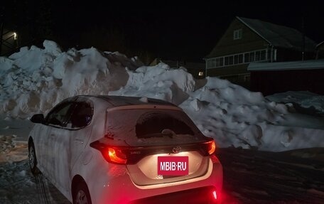 Toyota Yaris, 2020 год, 970 000 рублей, 6 фотография