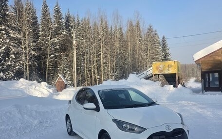 Toyota Yaris, 2020 год, 970 000 рублей, 2 фотография