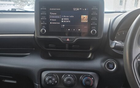 Toyota Yaris, 2020 год, 970 000 рублей, 11 фотография