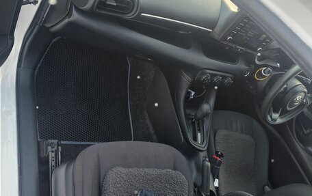 Toyota Yaris, 2020 год, 970 000 рублей, 14 фотография