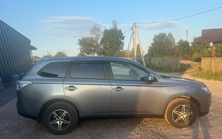 Mitsubishi Outlander III рестайлинг 3, 2012 год, 1 190 000 рублей, 3 фотография