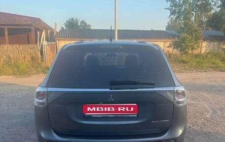 Mitsubishi Outlander III рестайлинг 3, 2012 год, 1 190 000 рублей, 5 фотография