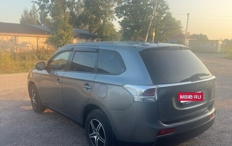 Mitsubishi Outlander III рестайлинг 3, 2012 год, 1 190 000 рублей, 6 фотография