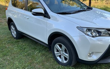 Toyota RAV4, 2013 год, 1 900 000 рублей, 2 фотография