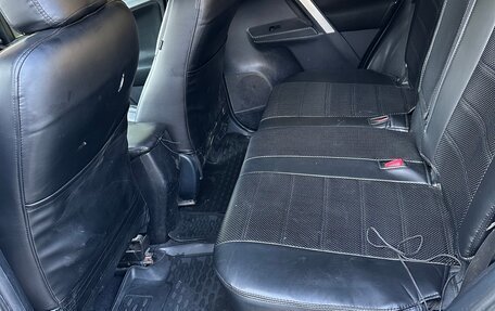 Toyota RAV4, 2013 год, 1 900 000 рублей, 12 фотография