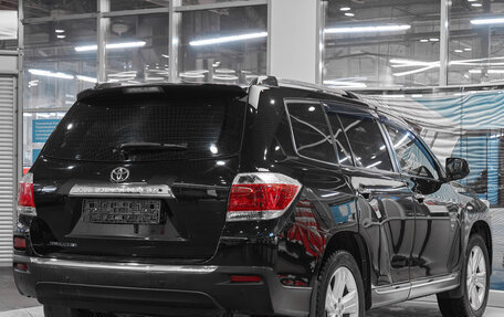 Toyota Highlander III, 2012 год, 1 855 000 рублей, 6 фотография