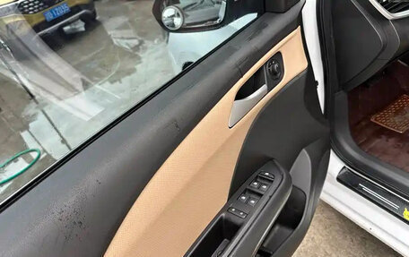 Chevrolet Monza, 2022 год, 1 000 000 рублей, 9 фотография