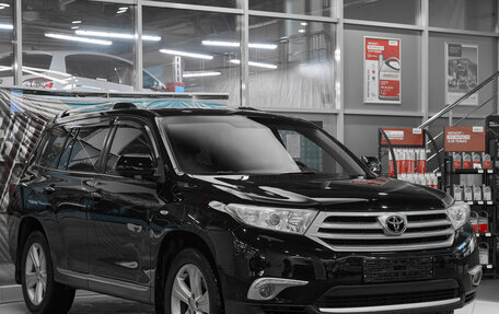 Toyota Highlander III, 2012 год, 1 855 000 рублей, 3 фотография