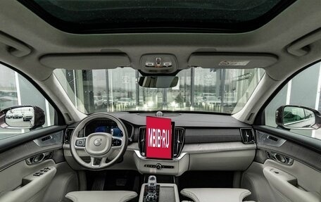 Volvo XC90 II рестайлинг, 2025 год, 14 000 000 рублей, 19 фотография