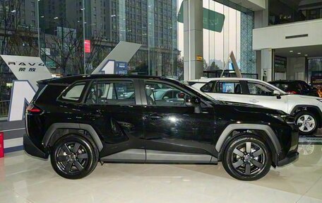 Toyota RAV4, 2025 год, 4 800 000 рублей, 5 фотография